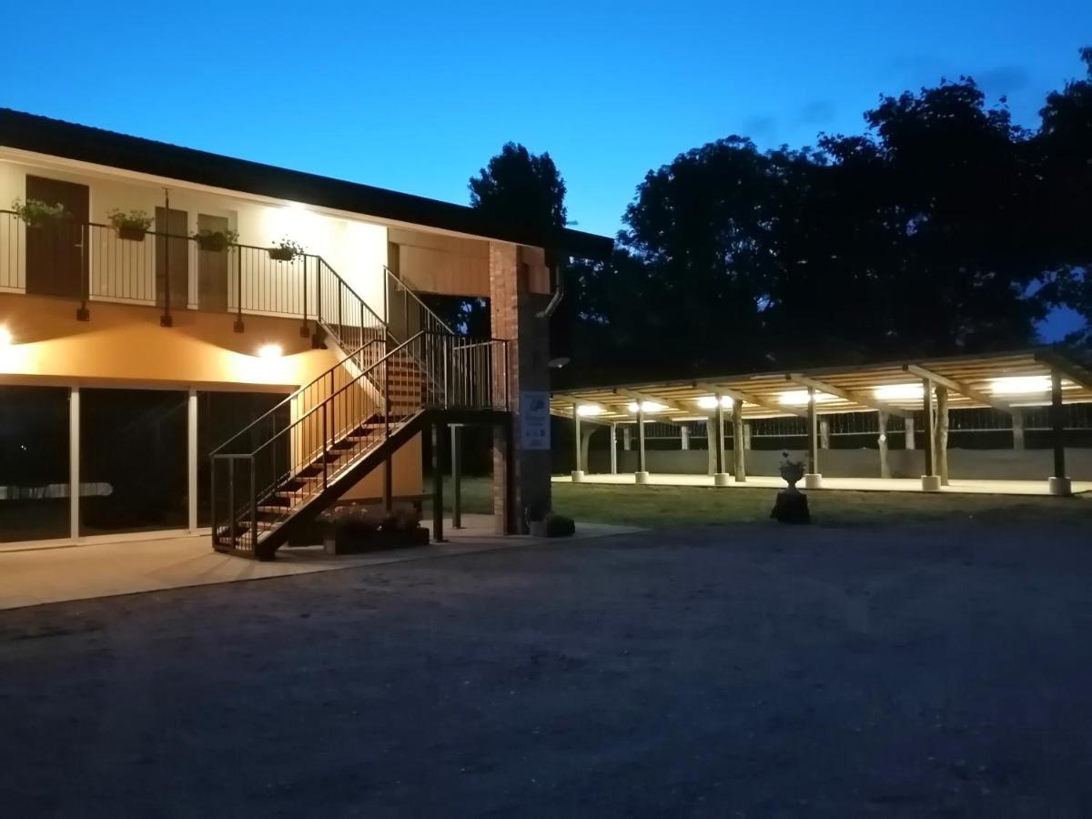 Agriturismo Castolda تريفيغليو المظهر الخارجي الصورة